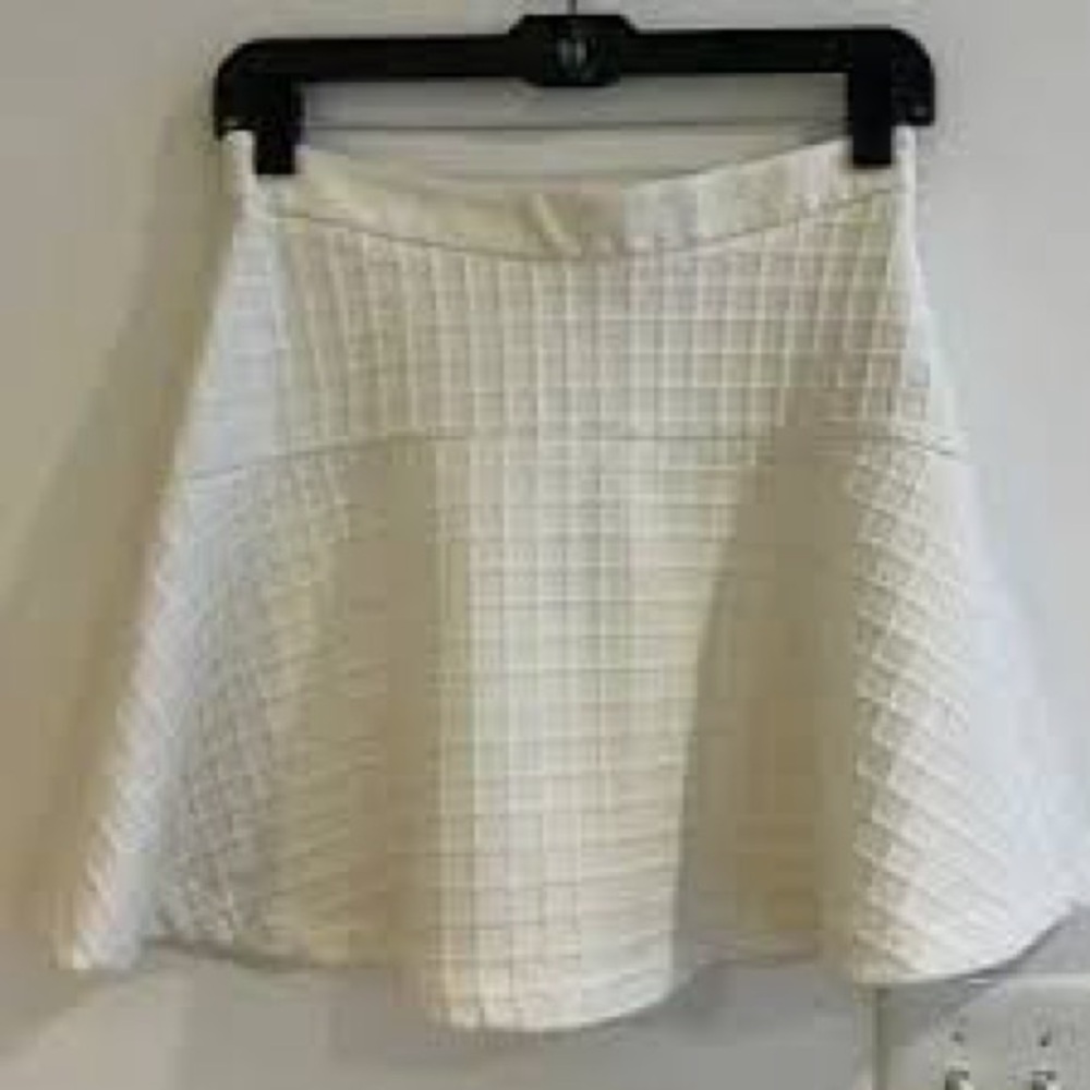 Banana Republic White Flowy Skirt